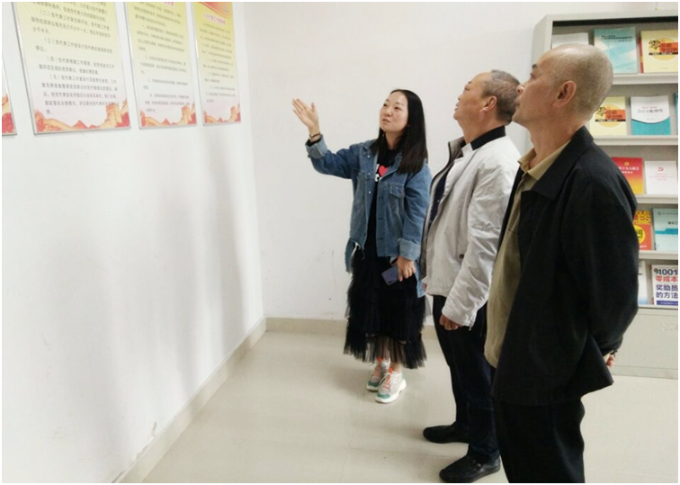 綿竹市委統(tǒng)戰(zhàn)部副部長、市工商聯(lián)黨委書記唐紹愚蒞臨仟坤集團調研指導集團黨的統(tǒng)戰(zhàn)工作開展情況